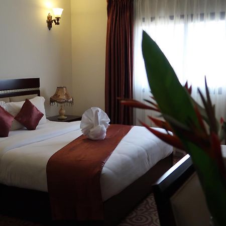 Boulevard Palace Hotel Monrovia Exterior photo